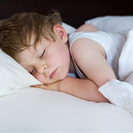 ¿Qué significan los ronquidos y la apnea obstructiva infantil?
